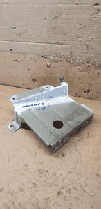 Mocowanie błotnika uchwyt prawy przód Opel Movano III 631221215R 5