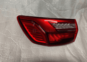Audi A4 B9 lift kombi lampa tylna lewa led 2