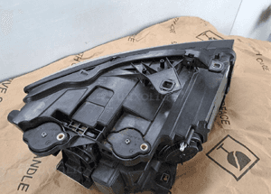 Reflektor lampa audi Q2 81A oryginał oe 5