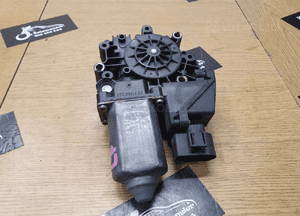 Silniczek 8D0959801D Sterownik Podnoszenia Szyby LEWY Przod Przedni Europa Audi A4 B5 3