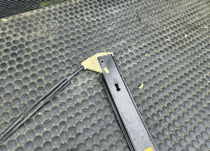 Podnosnik Szyby 8E0837462 Mechanizm Linki Prowadnica Prawy Przod Przedni AUDI A4 B6 B7 Seat Exeo Sedan Kombi 8
