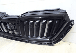ATRAPA GRILL 657853653 SKODA SCALA czarny 2