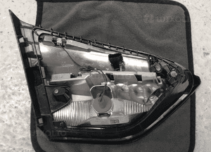 Opel crossland x 17- lampa tył tylna zespolona prawa oryginał 6