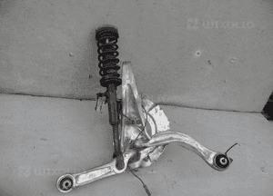 ZWROTNICA PIASTA LEWA PRZÓD WAHACZ AMORTYZATOR BMW 5 F10 F11 KPL 1