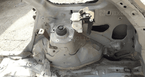 Mazda Premacy tył nadkole Kielich mocowanie siodło 1