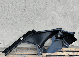Blotnik tyl tylny prawy audi A1 ii 2 82A 82G caly 4