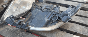 Przod przednia lampa prawa mazda 5 5