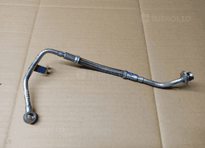 Przewód rurka smarująca dopływu oleju olejowa turbiny BMW M5 G30 F90 4.4 7934654 1