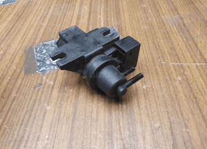 Zawór 7805391 7810831 Zaworek Czujnik Podcisnienia Diesel 2.0 3.0 D BMW E87 E90 E60 F10 X5 13