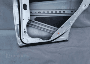 Drzwi prawe prawy tył Mercedes C Klasa W204 sedan 07-10r C775 7