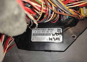 MERCEDES C-KLASA W204 LIFT W212 SKRZYNKA BEZPIECZNIKÓW SAM A2129008007 6