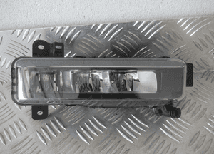 Halogen przeciwmgielny led prawy bmw X6 G06 bmw 2 F45 F46 bmw 3 G20 G21 lift 8089526 4