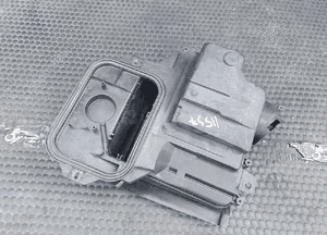 Obudowa 8E1907613D 8E1907355C Oslona Pokrywa Uszczelka Komputer Sterownik Silnika Europa Audi A4 B6 B7 6