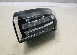 Peugeot 308 iii T10 21- lampa prawy tył w błotnik prawa tylna oryginał 5