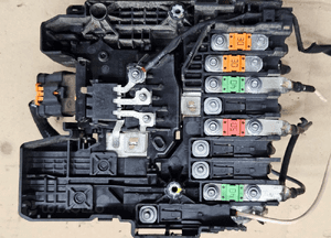 Peugeot 308 T9 Peugeot 308 moduł sterowania akumulatora skrzynka bezpieczników JLO69675350380 1