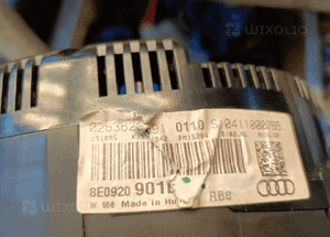 Licznik 8E0920901E Zegary Wskazniki Obudowa Europa 2.0 3.2 TFS FSI Audi A4 B7 7