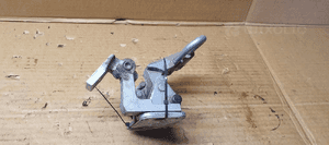Zawias zawiasy drzwi prawy tył para Audi A4 B6 8E0833412 2