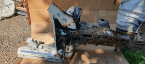 Podłużnica prawa przednia prawy przód ćwiartka Mercedes GL X166 W166 1