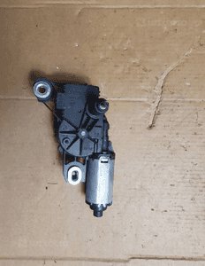 } SILNICZEK WYCIERACZKI TYŁ Seat leon oryginał 5p0955711c 5