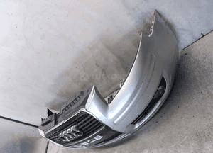 Zderzak przód przedni audi A3 8P lift fl szeroki duży grill LA7W srebrny halogeny 2