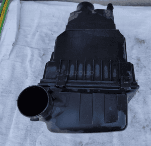 Obudowa filtra powietrza peugeot 206 citroen xsara picasso 1.4B 9628427080 3