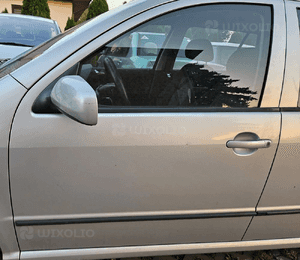 Skoda Fabia I 1 drzwi przod przednie  prawe  9102 8