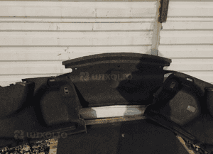 Dodge charger wnetrze bagaznika 2