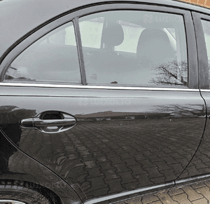 Toyota Avensis T25 sedan  drzwi tylne tył lewe  209 2