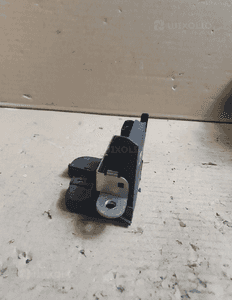 # ZAMEK KLAPY TYŁ VW PASSAT B6 KOMBI nr 1K6827505D 5