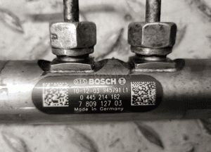LISTWA WTRYSKOWA CZUJNIK 2,0D 143kM BMW E87 118D E81 E88 E90 0445214182 4