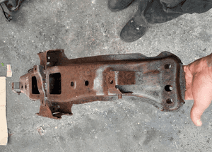 Mazda 626 97-02 Sanki belka kołyska tylna tylne 7