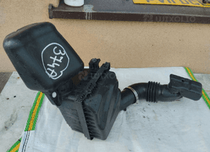 Obudowa filtra powietrza subaru legacy iv tribeca B9 2.0 b 1