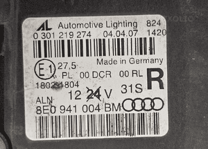 Audi A4 B7 lampa przód przednia prawa lewa xenon 8E0941004BM 8E0941003BM 4