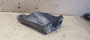 Łapa wspornik silnika BMW 3 E91 3.0D 6760320 5