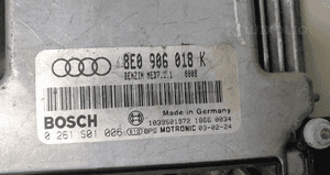 A4 B6 2.0 FSI KOMPUTE STEROWNIK SILNIKA 8E0906018K 3
