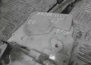 Mazda 3 ii bl 5D zamek drzwi lewy tył 8 pin 2