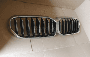 Atrapa grill bmw G30 G31 lci 9464210  2022 2