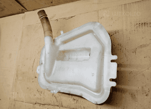 Zbiorniczek spryskiwaczy tył tylny BMW 3 E46 Kombi 8374557 2