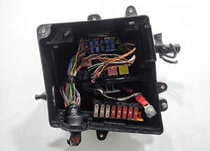 SKRZYNKA BEZPIECZNIKÓW RENAULT MASTER IV 243830001R 2.3 DCI 2019-2024 4