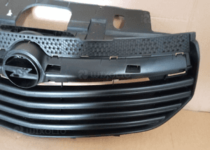 Atrapa Grill Opel Vivaro  623104066R 3