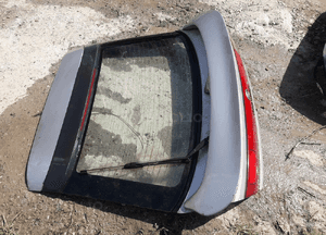 Mazda 323f BA 94-98 Klapa tylna tył 3L z szyba lotka spojler 2