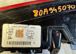 Audi Q5 80A lift lampa tylna w zderzak 20- 4