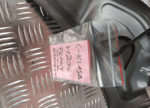 Mercedes c klasa W206 A206 błotnik przedni prawy przód A2068810600 16