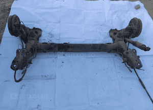Zawieszenie belka tylna oś bębny citroen C3 iii 4