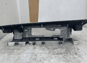Opel vivaro obudowa lampy lewa tył 105846A1 100749A1 100750A1 7