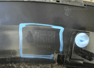 Dacia Sandero Stepway III listwa błotnika prawa przód 638123878R PRZEDNIA 3
