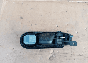 Klamka wewnętrzna lewy przód przednia lewa VW Golf IV 4 3B1837113L 2