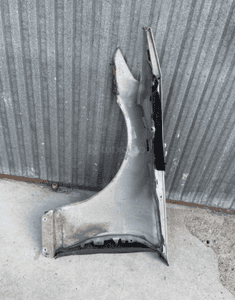 Mercedes CL 216 błotnik  srebrny 775  ślizg  prawy 7