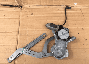 Podnośnik szyby drzwi prawy tylny LAND ROVER DISCOVERY 2 II