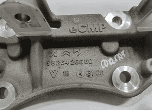 Łapa wspornik silnika opel e-corsa f 9826426680 2019-2024 4